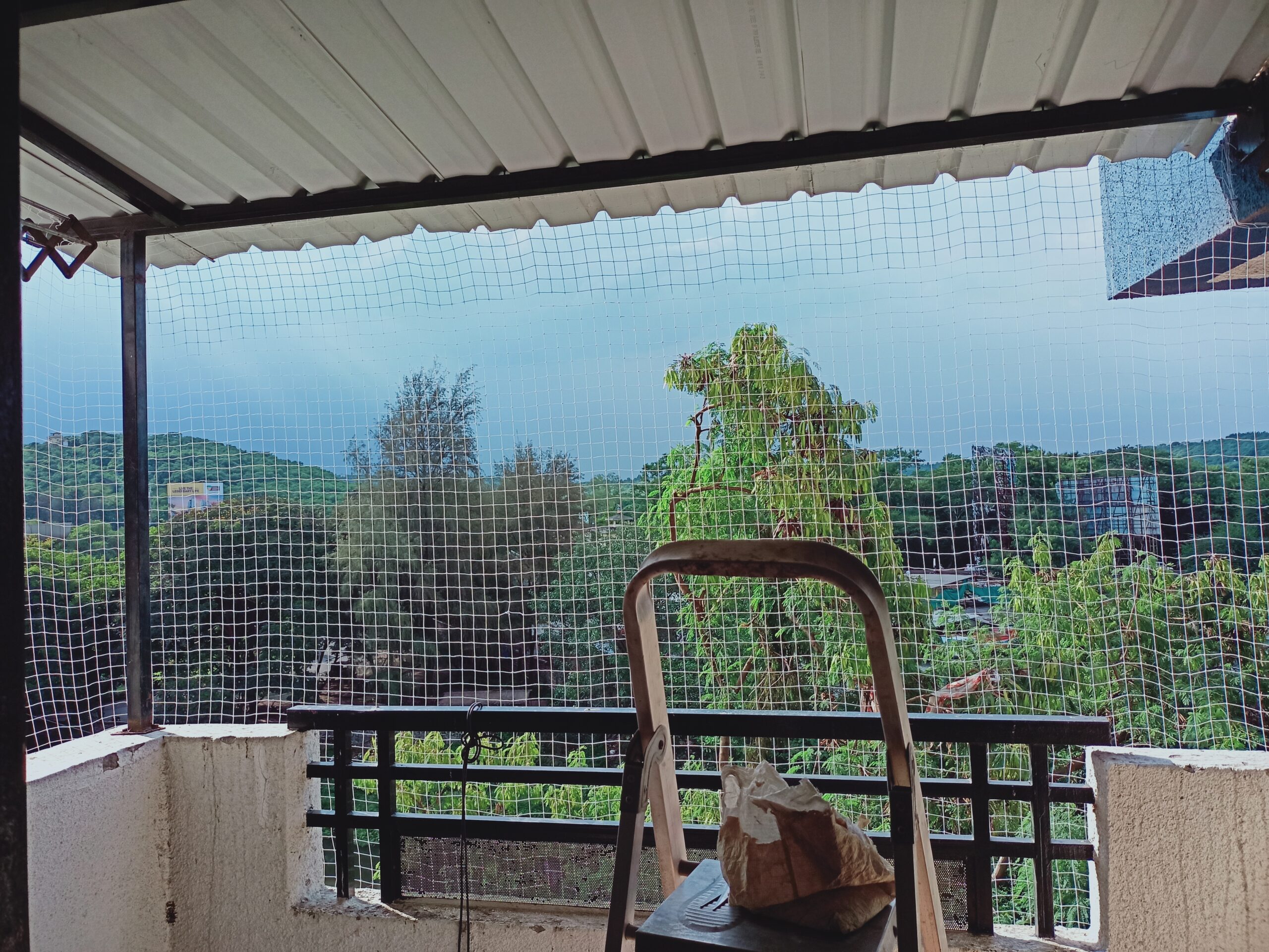 Pigeon net for balcony