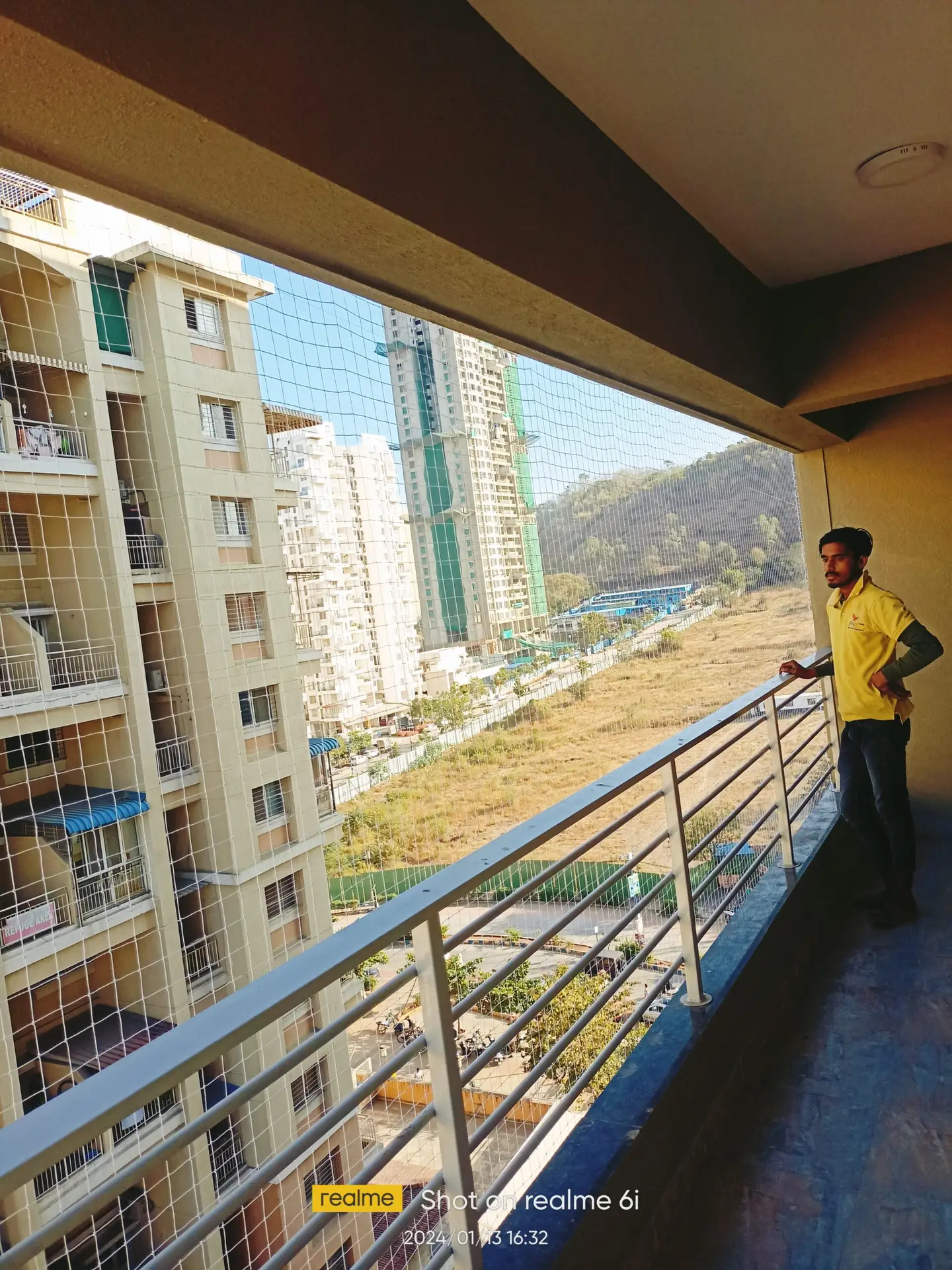 Pigeon nets for balconies